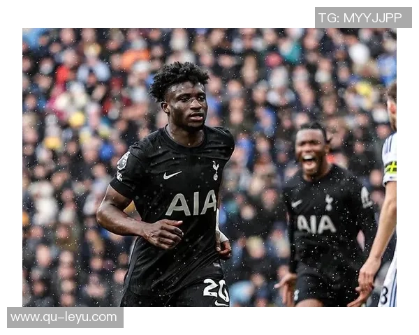 差点出事！热刺后场出球被断，勒温得球后扫射高出横梁