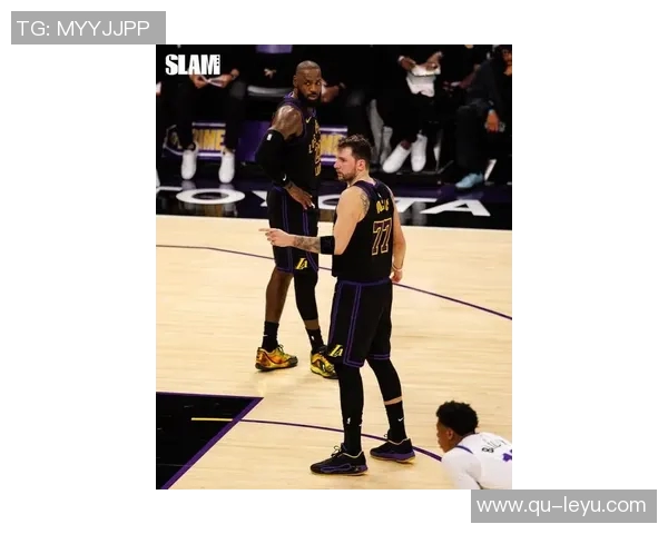 布克赞詹姆斯复出后无缝融入展现比赛魅力逐步找回状态令人期待 布克赞詹姆斯复出后无缝融入展现比赛魅力逐步找回状态令人期待