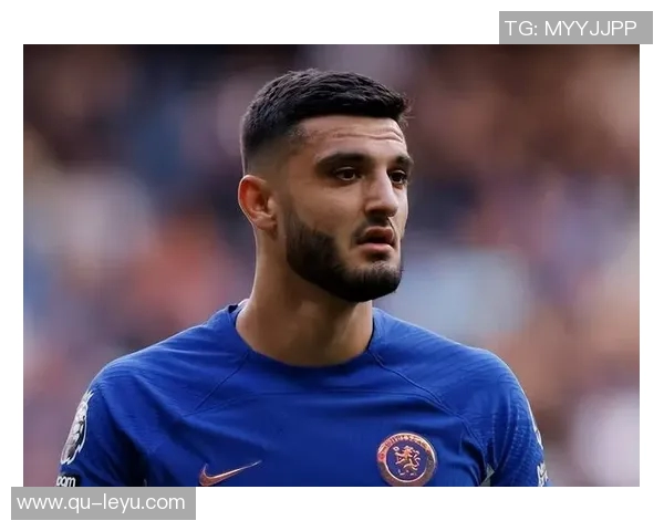 慈善拳击赛精彩上演切尔西传奇乔迪莫里斯战胜热刺名宿本特利 慈善拳击赛精彩上演切尔西传奇乔迪莫里斯战胜热刺名宿本特利